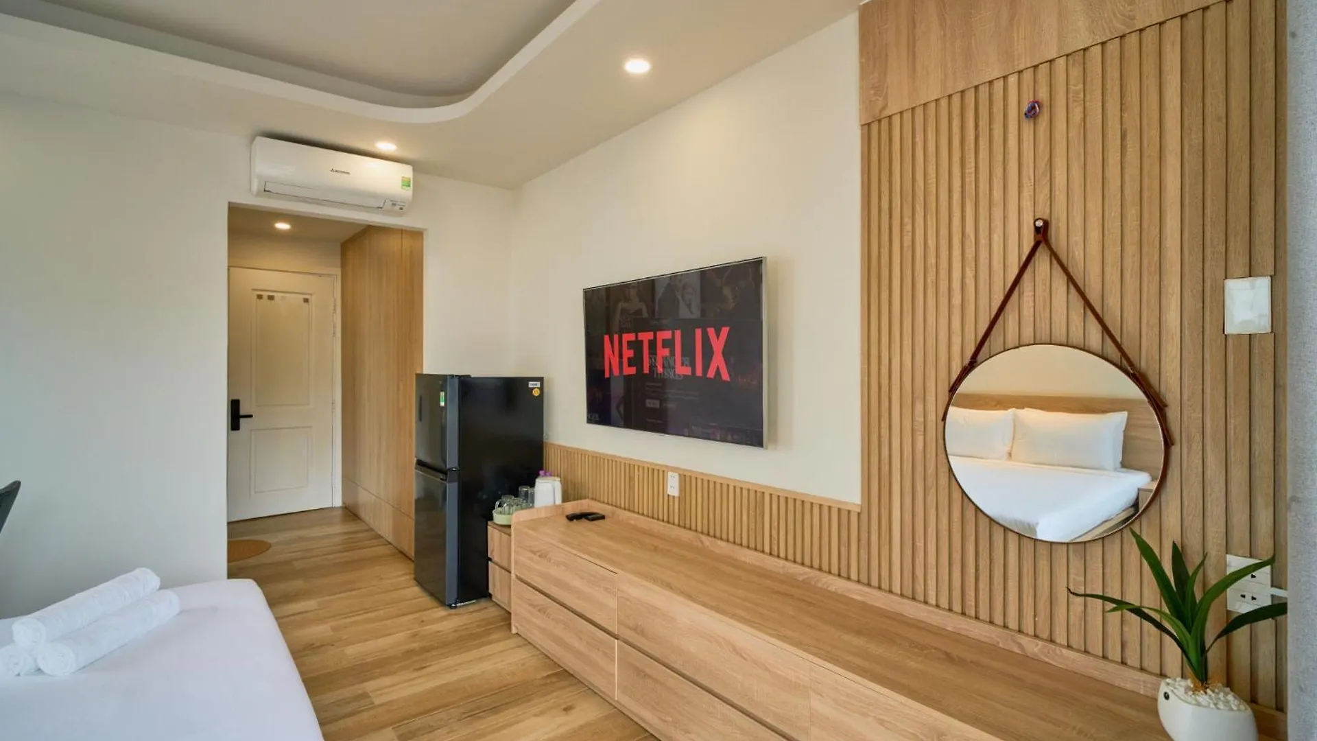 S Lux Apartment Central Near Beach Nha Trang