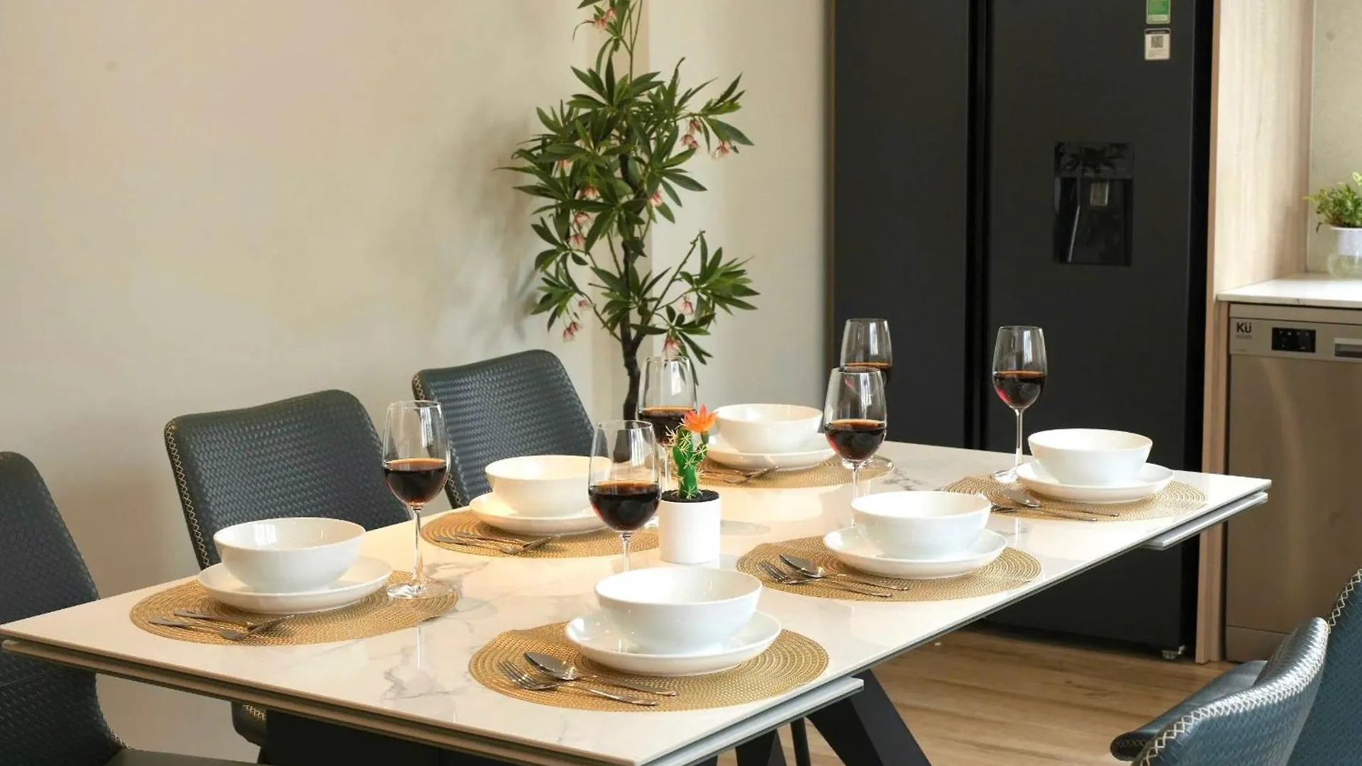 S Lux Apartment Central Near Beach Nha Trang Vietnam