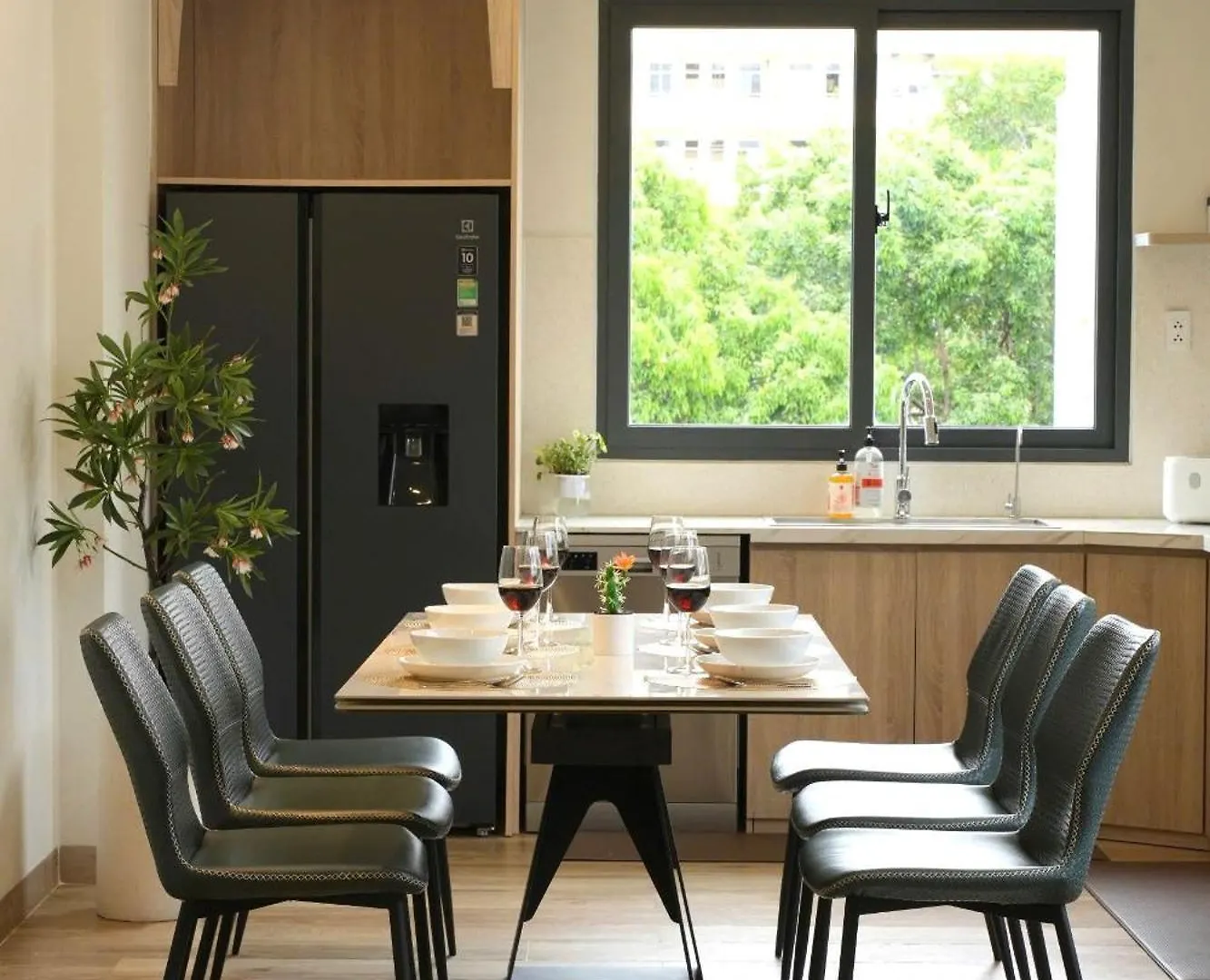 S Lux Apartment Central Near Beach Nha Trang